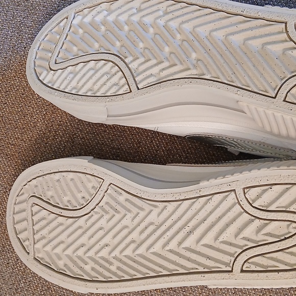 NIB Nike Women's Court Legacy Lift Sneakers, White with Silver Swoosh - Picture 7 of 8